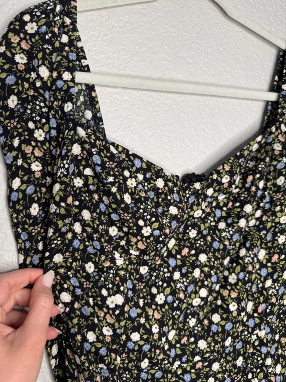 Reformation Mochi Long Sleeve Black Floral Espirit Size 8 - Picture 5 of 8